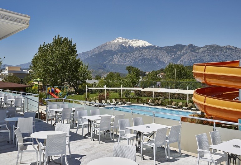 هتل رویال تاورز ریزورت آنتالیا