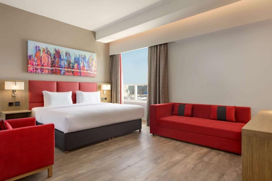 هتل رامادا انکور بای ویندهام مسقط 